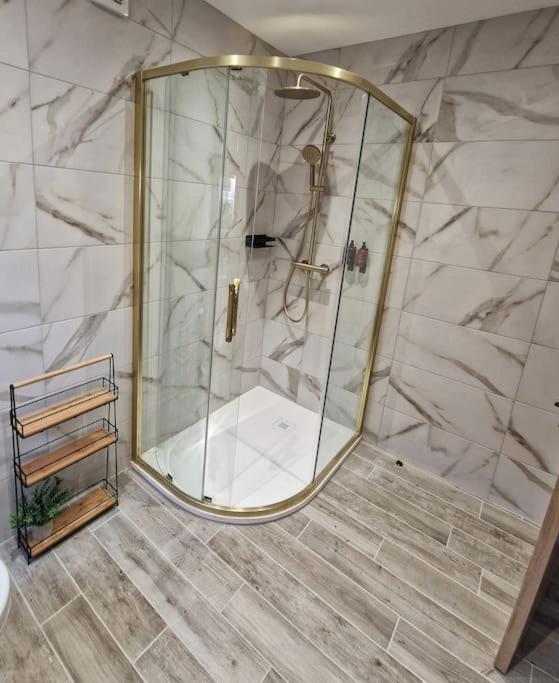 Gleann Ciuin Apartment Ballymartin Bagian luar foto
